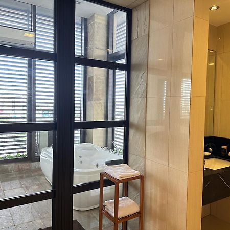 Luxent Hotel Quezon City Ngoại thất bức ảnh