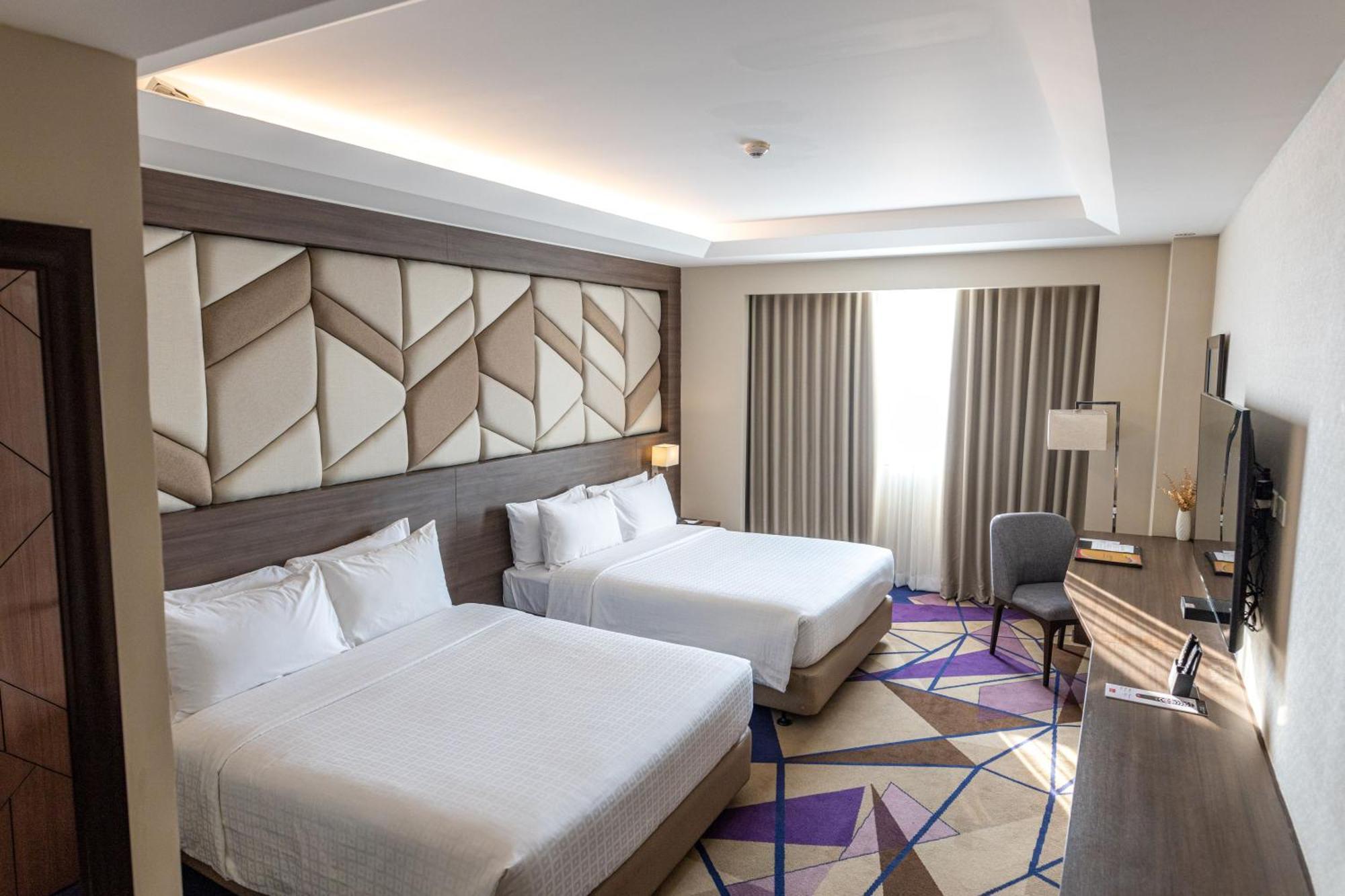 Luxent Hotel Quezon City Ngoại thất bức ảnh