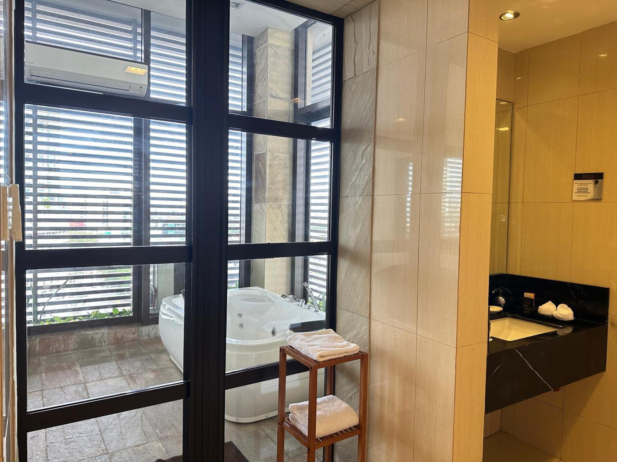Luxent Hotel Quezon City Ngoại thất bức ảnh