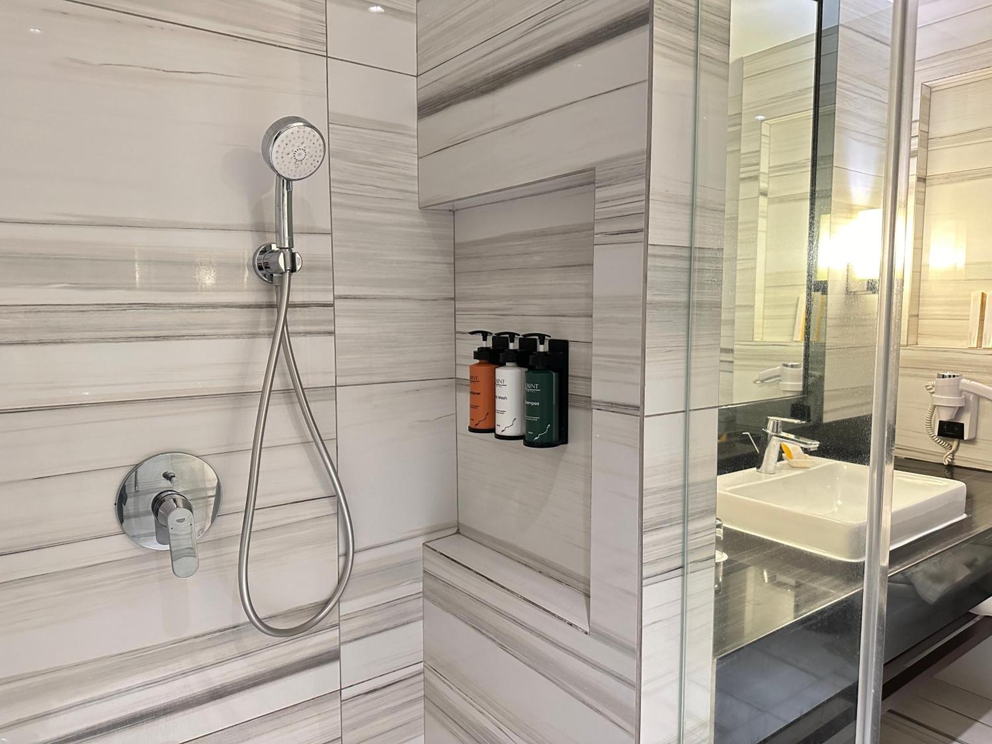 Luxent Hotel Quezon City Ngoại thất bức ảnh