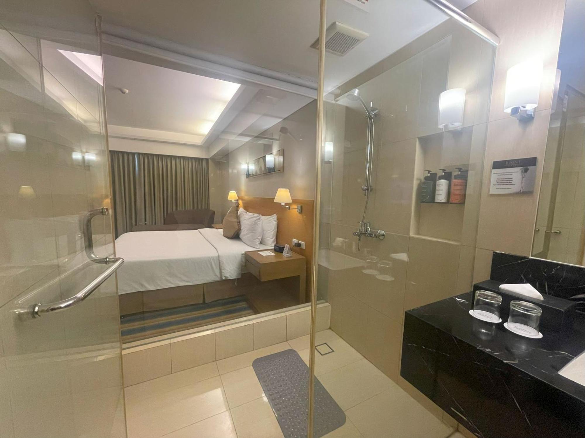 Luxent Hotel Quezon City Ngoại thất bức ảnh