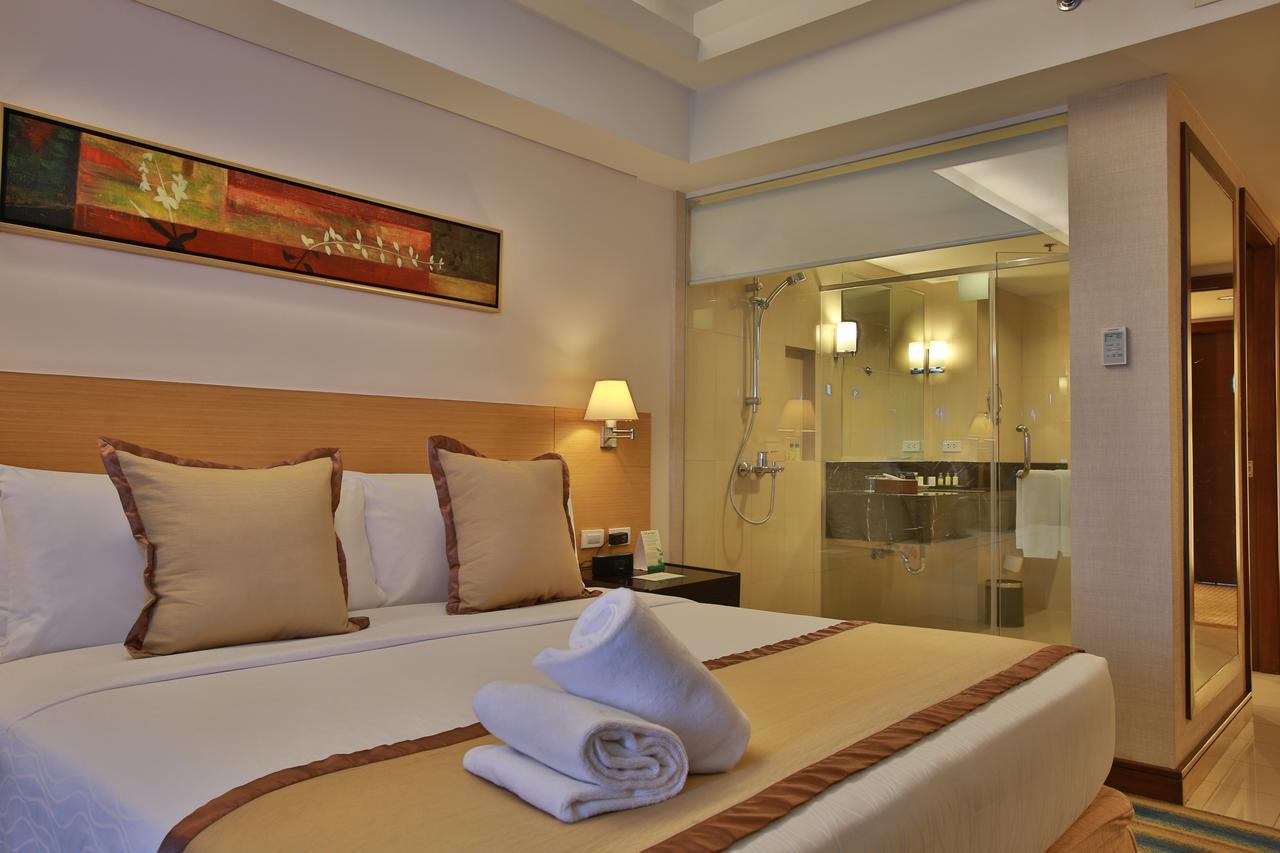 Luxent Hotel Quezon City Ngoại thất bức ảnh
