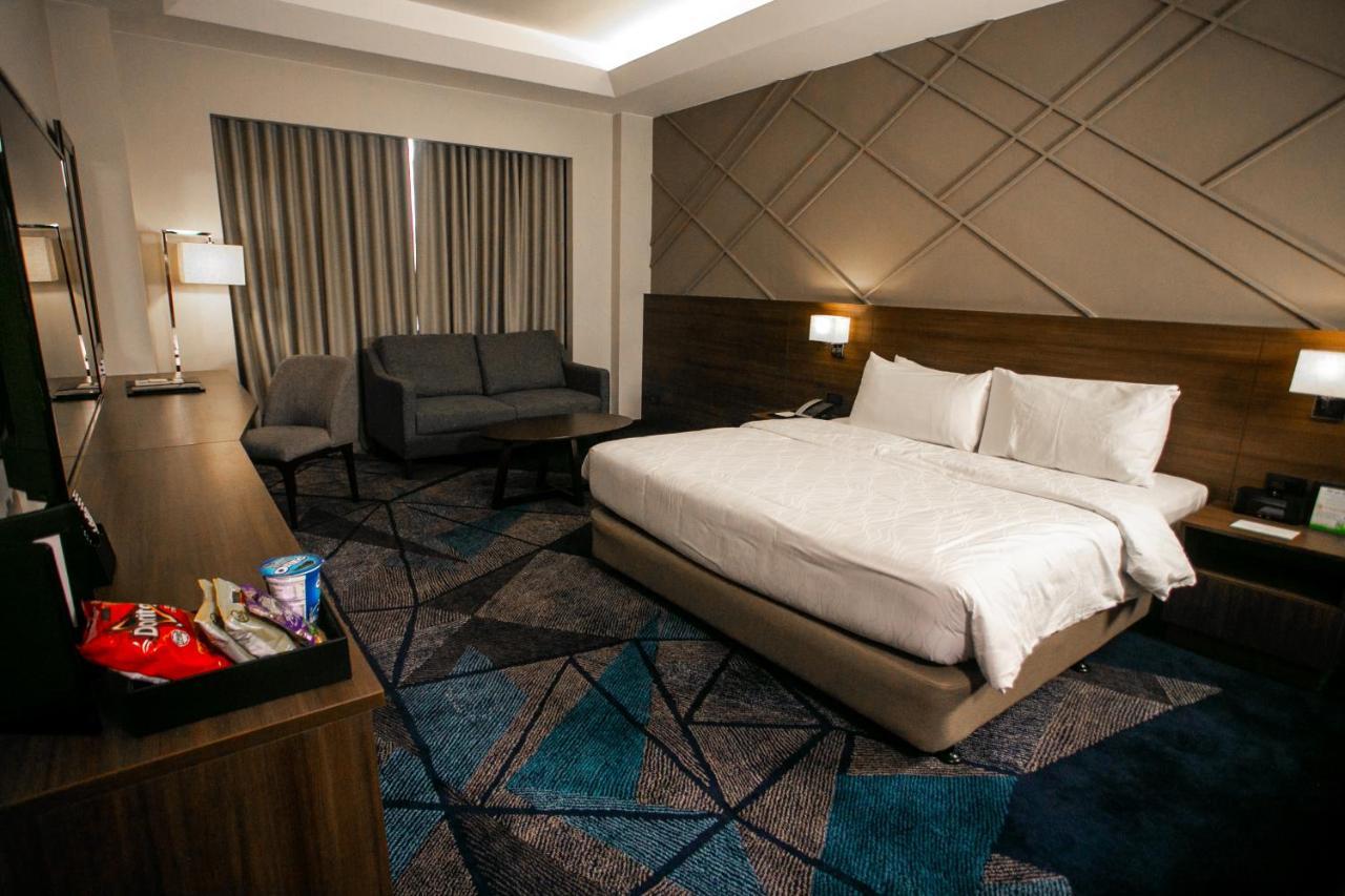 Luxent Hotel Quezon City Ngoại thất bức ảnh