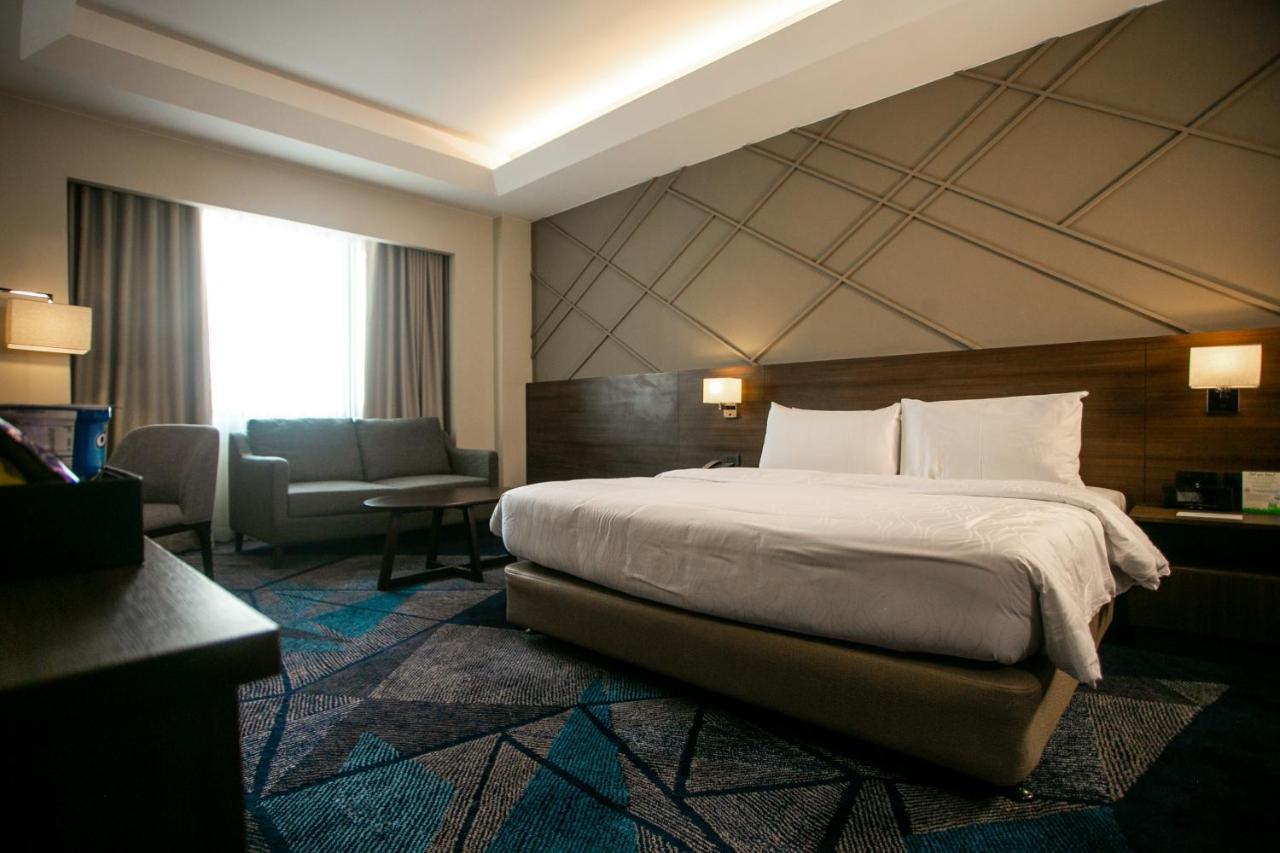 Luxent Hotel Quezon City Ngoại thất bức ảnh